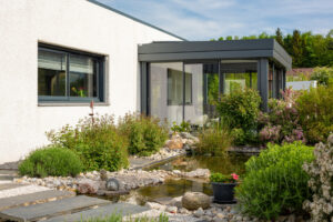 20220509 AP 008 B9497 300x200 - Plantation d’arbustes, de vivaces : pour quel style de massif choisir les bonnes plantes