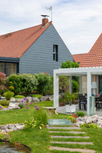 20220510 AP 125 A9038 200x300 - Plantation d’arbustes, de vivaces : pour quel style de massif choisir les bonnes plantes