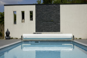25 05 Carnel J5 CK 13 300x200 - Entre spa et piscine, nous préférons le spa moins énergivore