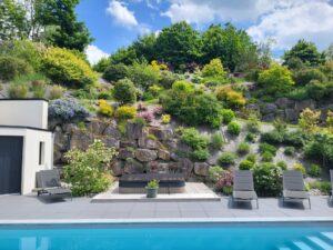 Les vivaces dans votre jardin : guide pour un massif durable